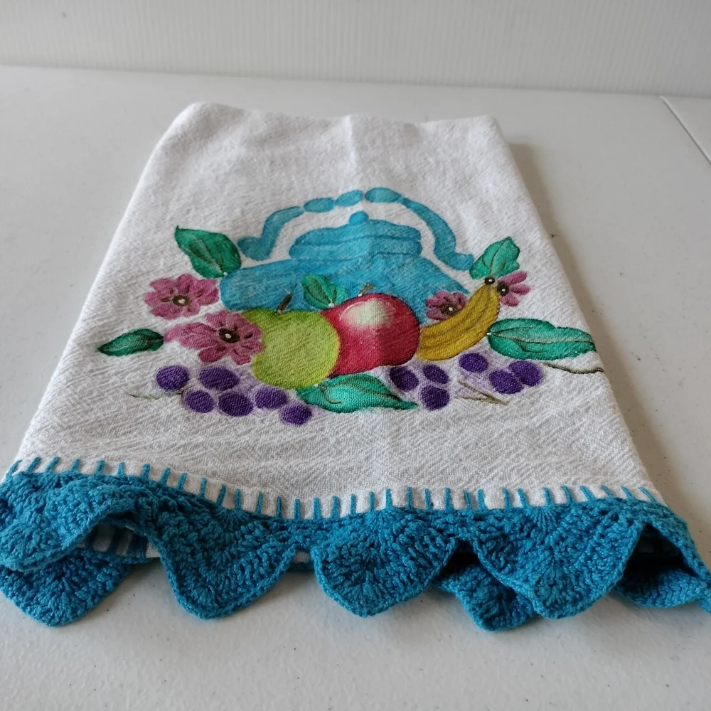 Lot Of 4 Embroidered Spring Tea Towels Assorted Styles Colors Two Pier 1 Imports
